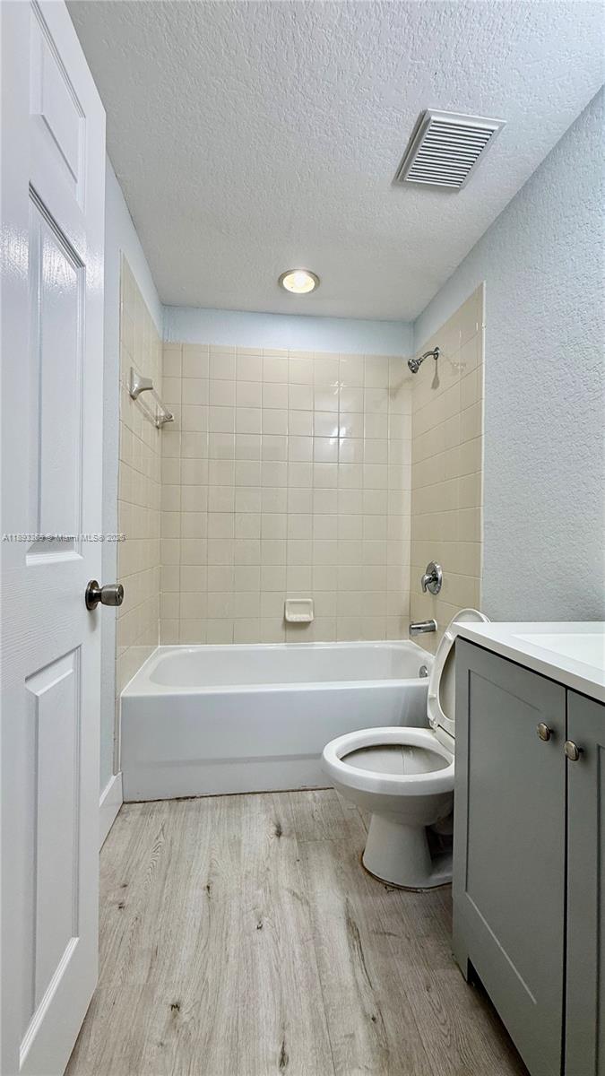 1976 SW 60th Ter North Lauderdale, FL 33068