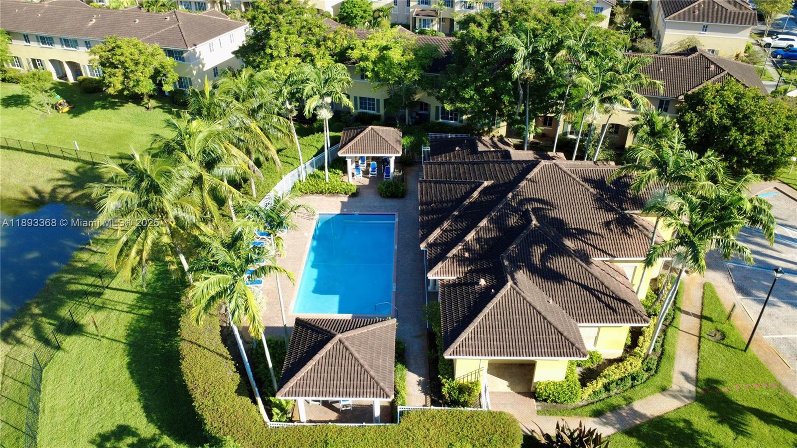 1976 SW 60th Ter North Lauderdale, FL 33068