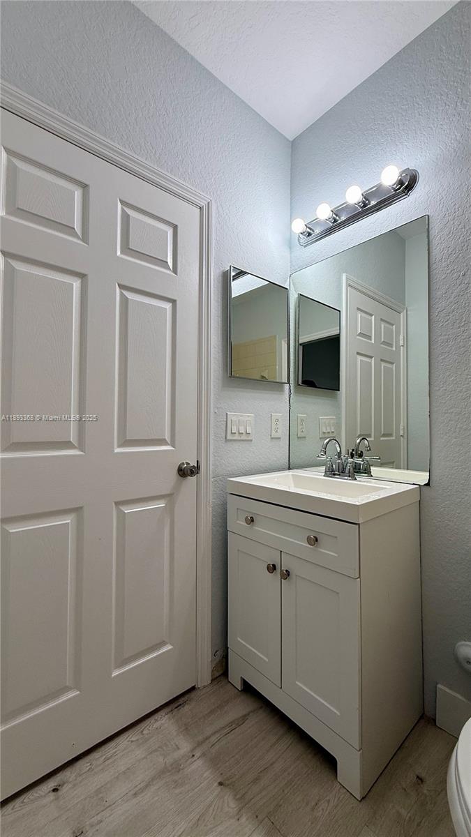 1976 SW 60th Ter North Lauderdale, FL 33068