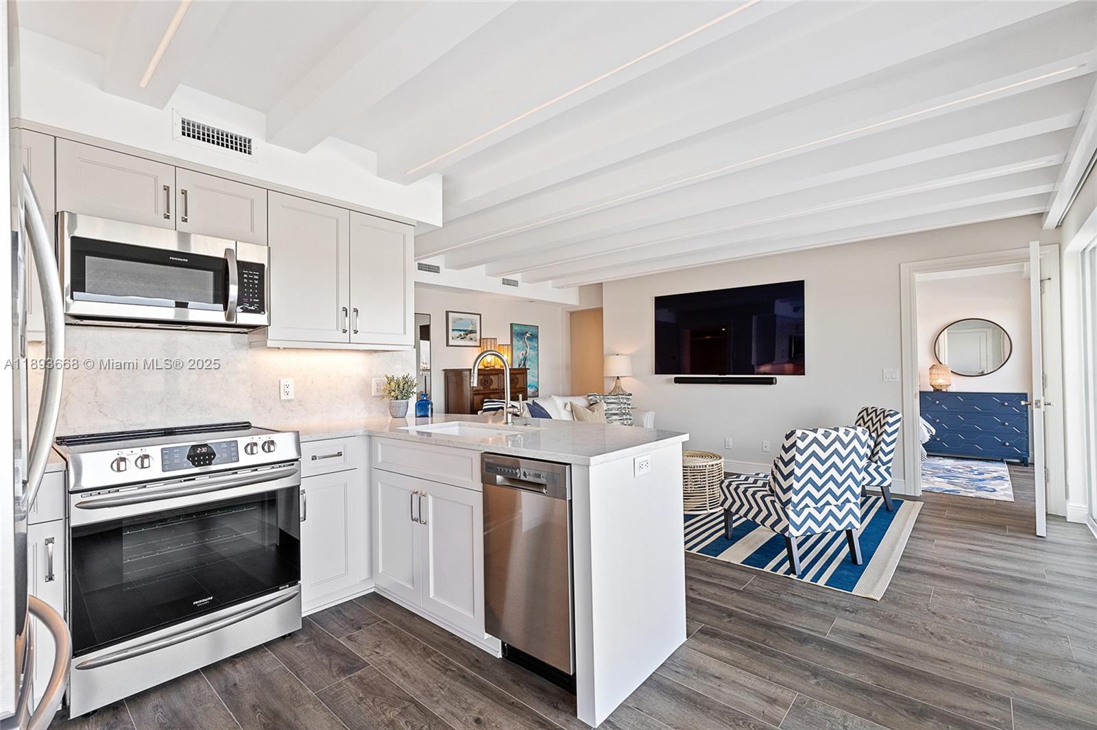 18119 SE Federal Hwy Jupiter, FL 33469