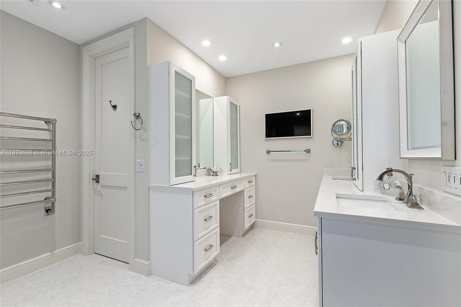 18119 SE Federal Hwy Jupiter, FL 33469