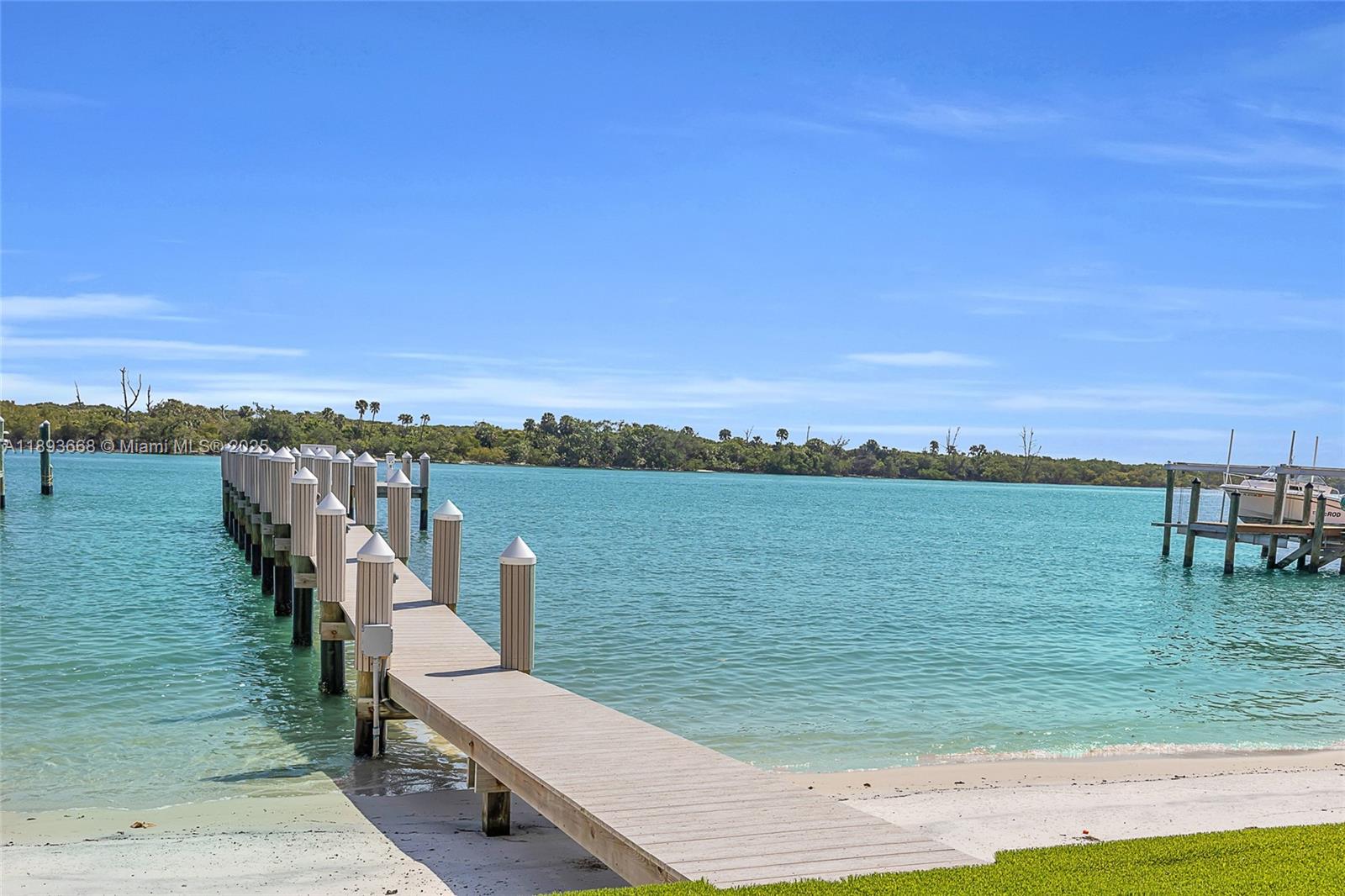 18119 SE Federal Hwy Jupiter, FL 33469