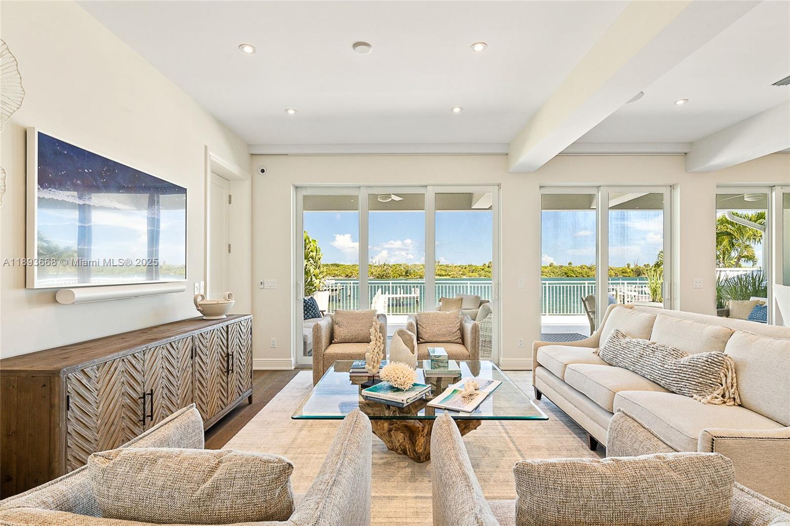 18119 SE Federal Hwy Jupiter, FL 33469