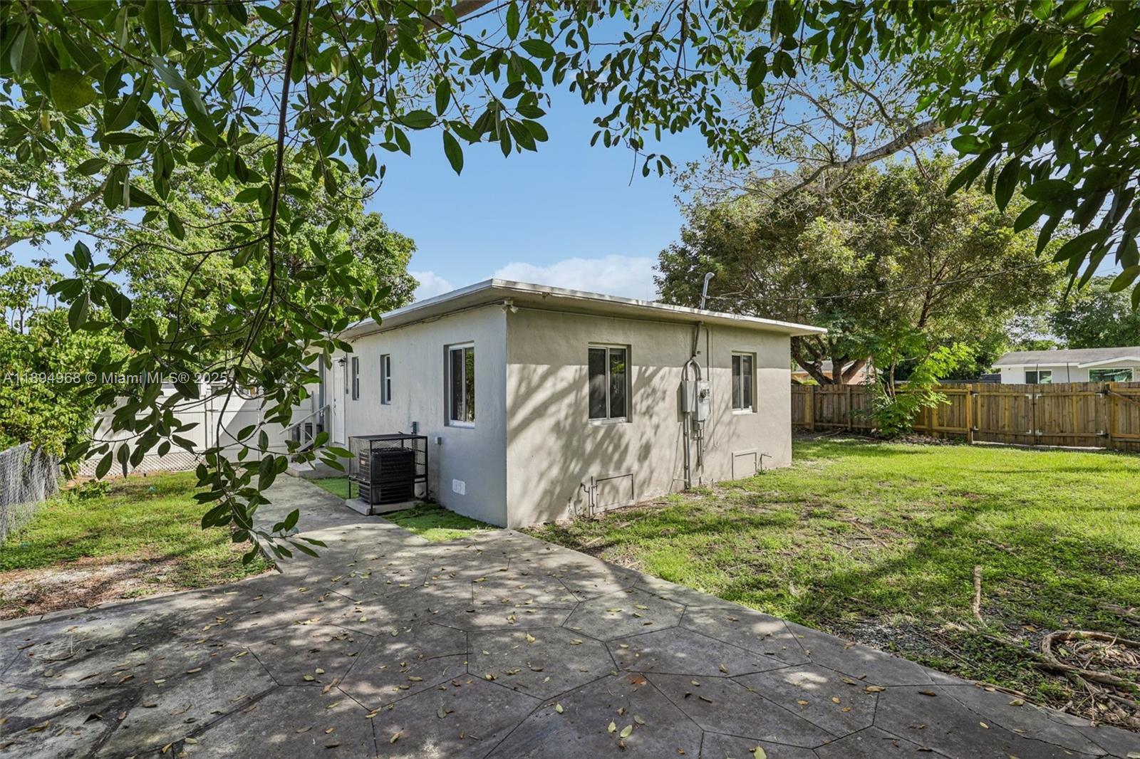 5900 SW 63rd St South Miami, FL 33143