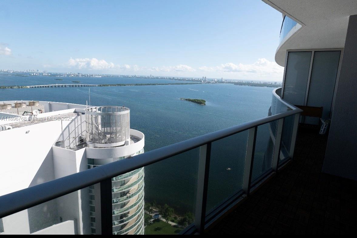 image Aria On The Bay4