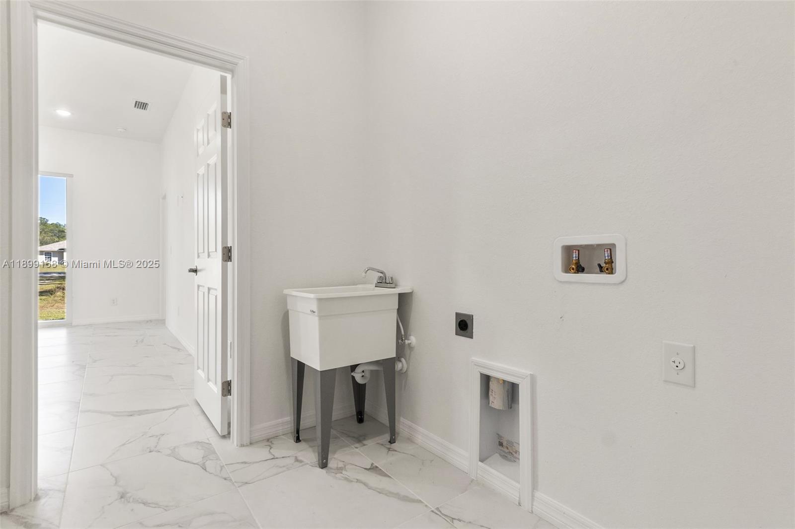 1918 Wanda Ave N Lehigh Acres, FL 33971