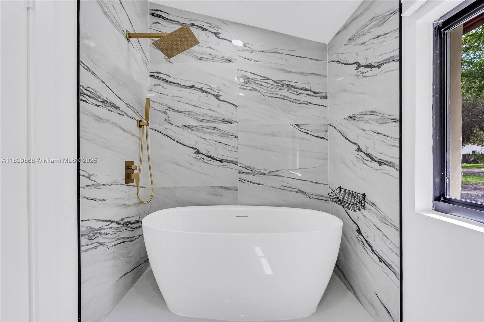 125 NE 107th St Miami Shores, FL 33161 125 NE 107th St Miami Shores, FL 33161