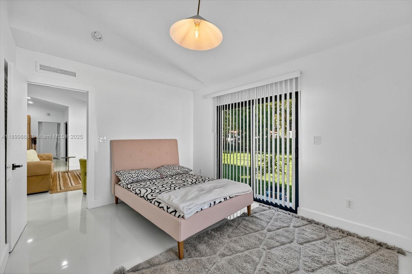 125 NE 107th St Miami Shores, FL 33161 125 NE 107th St Miami Shores, FL 33161