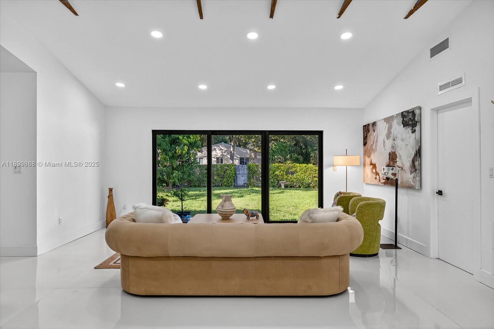 125 NE 107th St Miami Shores, FL 33161 125 NE 107th St Miami Shores, FL 33161