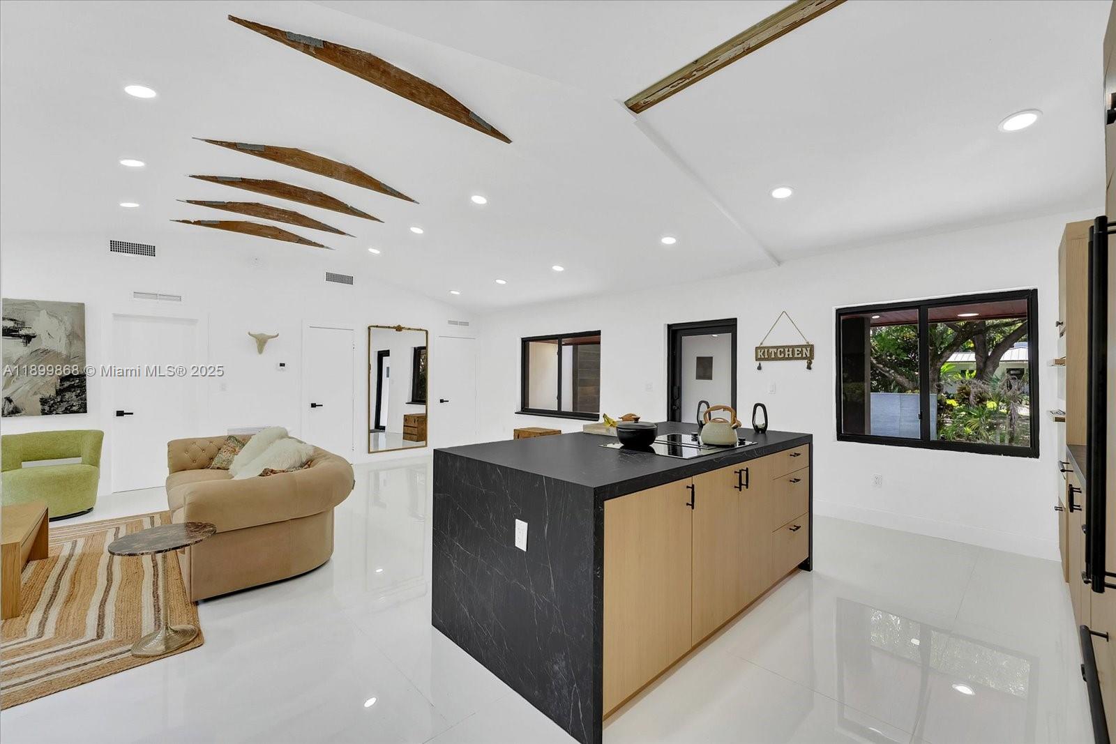 125 NE 107th St Miami Shores, FL 33161 125 NE 107th St Miami Shores, FL 33161