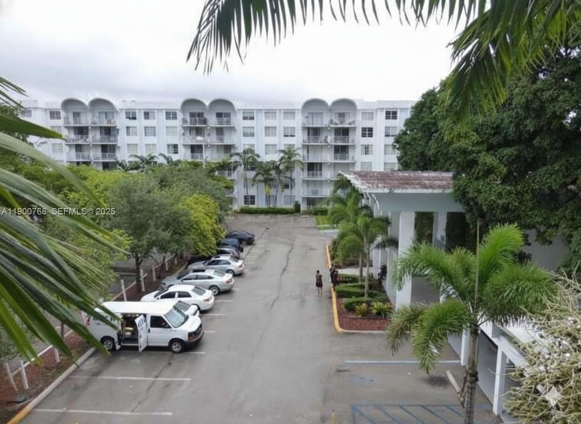 494 NW 165th St Rd #C-602