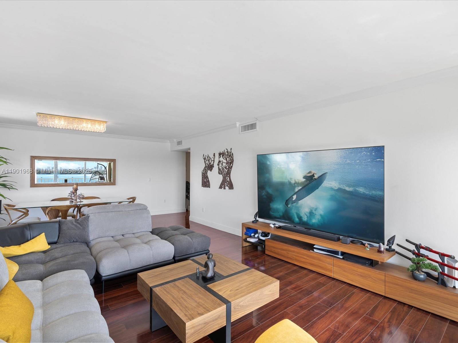 500 Bayview Dr #1722 Sunny Isles Beach, FL 33160