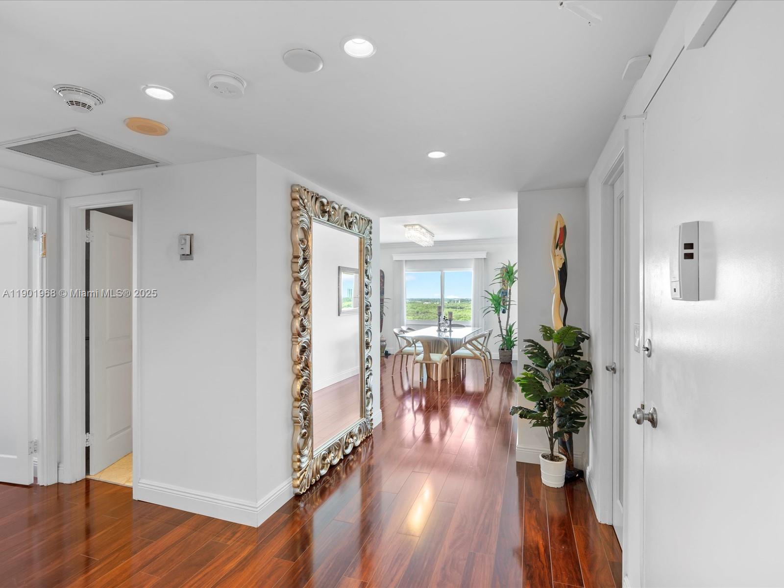 500 Bayview Dr #1722 Sunny Isles Beach, FL 33160