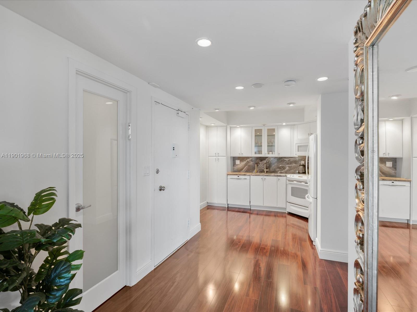 500 Bayview Dr #1722 Sunny Isles Beach, FL 33160