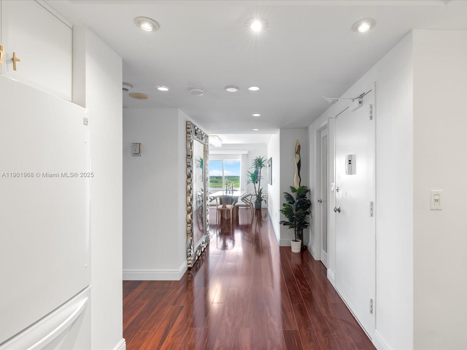 500 Bayview Dr #1722 Sunny Isles Beach, FL 33160