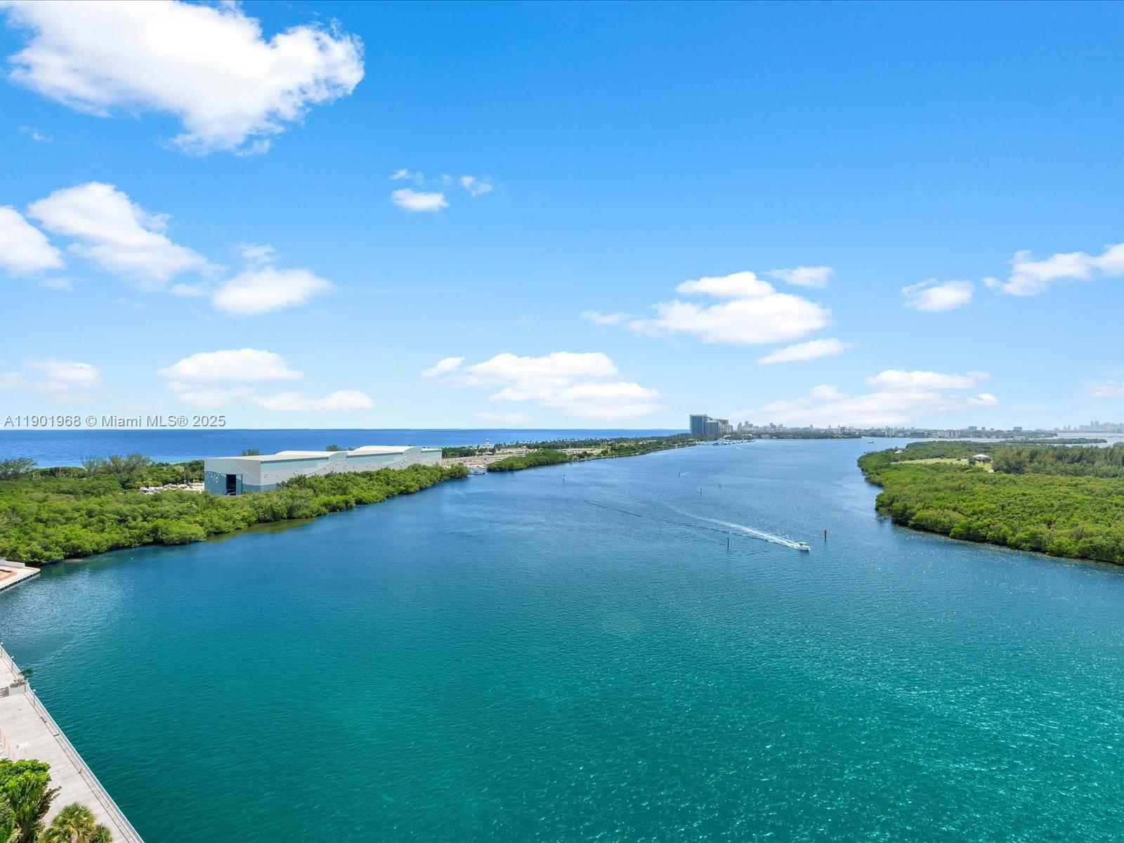 500 Bayview Dr #1722 Sunny Isles Beach, FL 33160