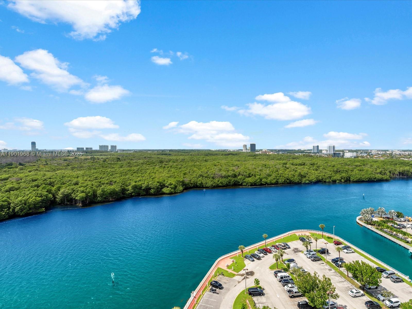 500 Bayview Dr #1722 Sunny Isles Beach, FL 33160