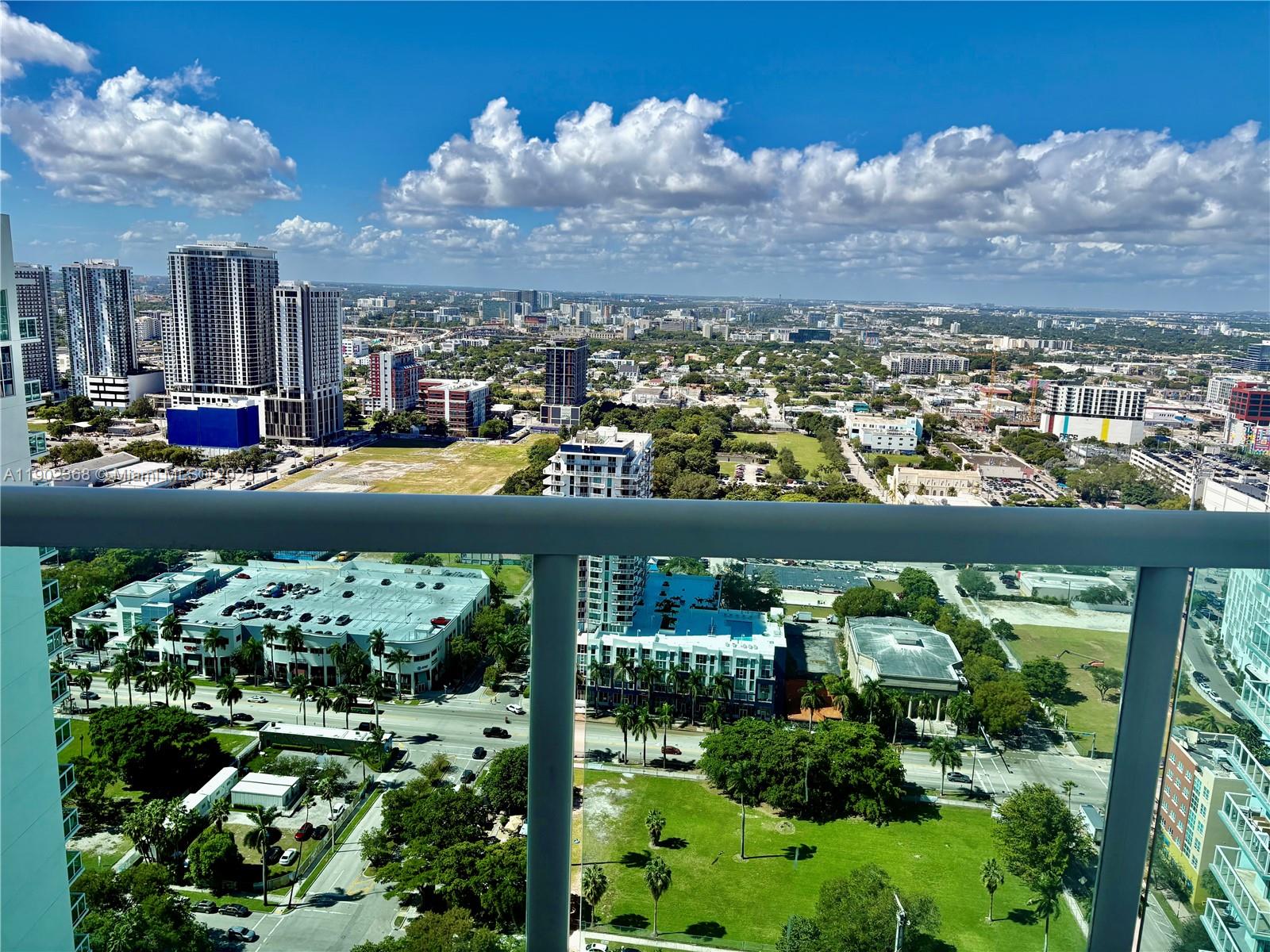 1800 N Bayshore Dr #3908