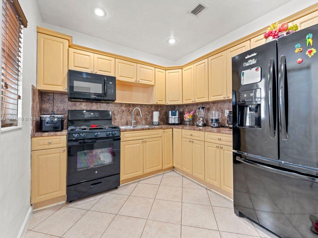 14761 Pierce St Miami, FL 33176