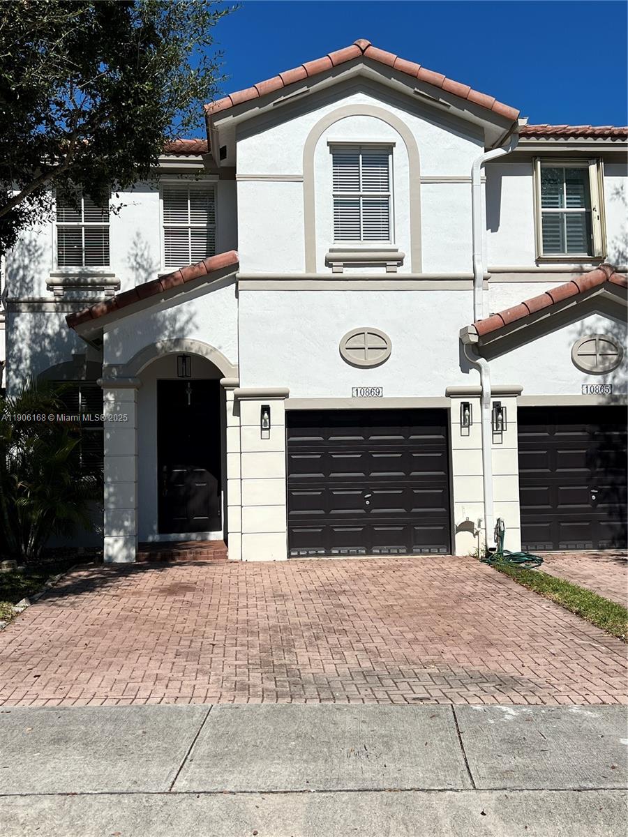 10869 NW 79th St #10869