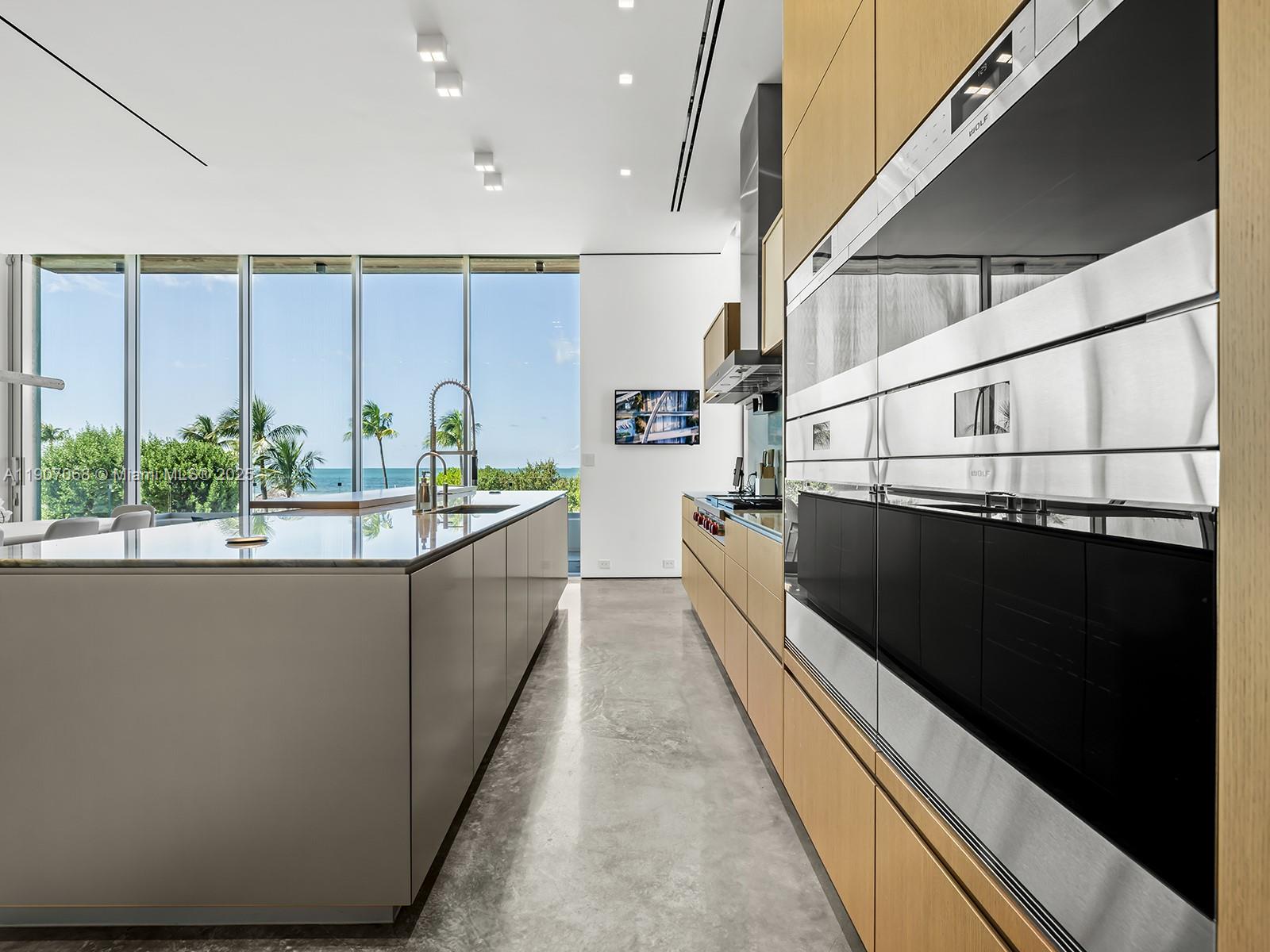 236 Costa Bravo Dr Islamorada, FL 33036