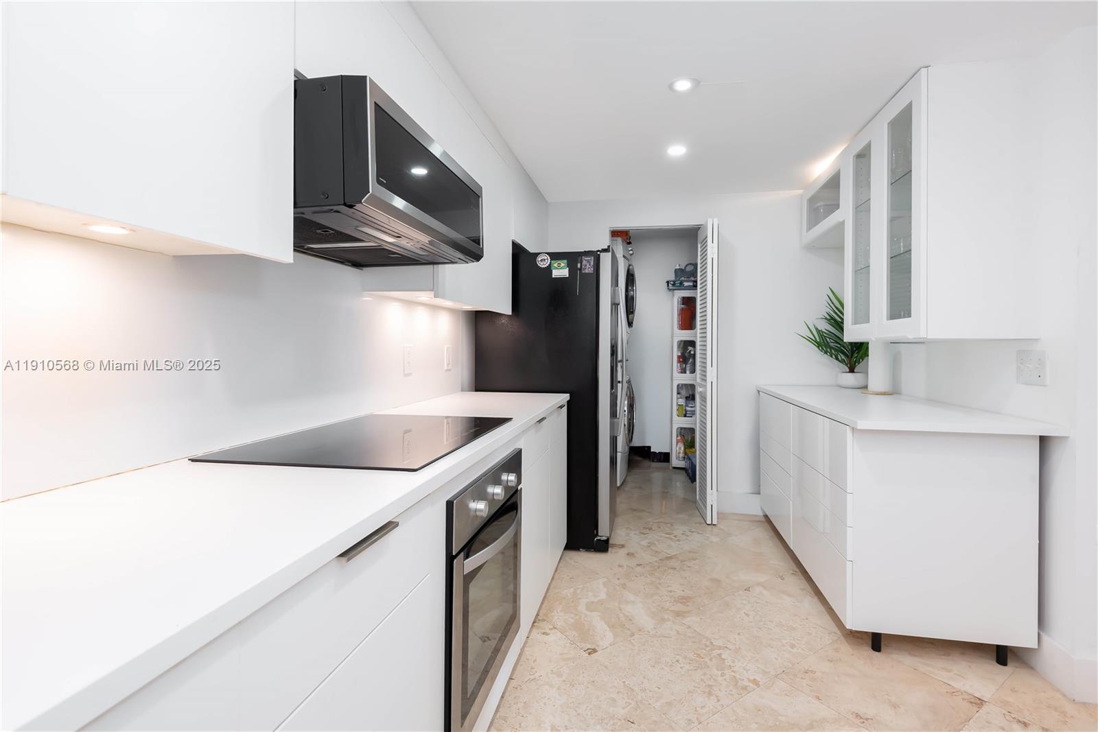 701 Brickell Key Blvd #1912 Miami, FL 33131