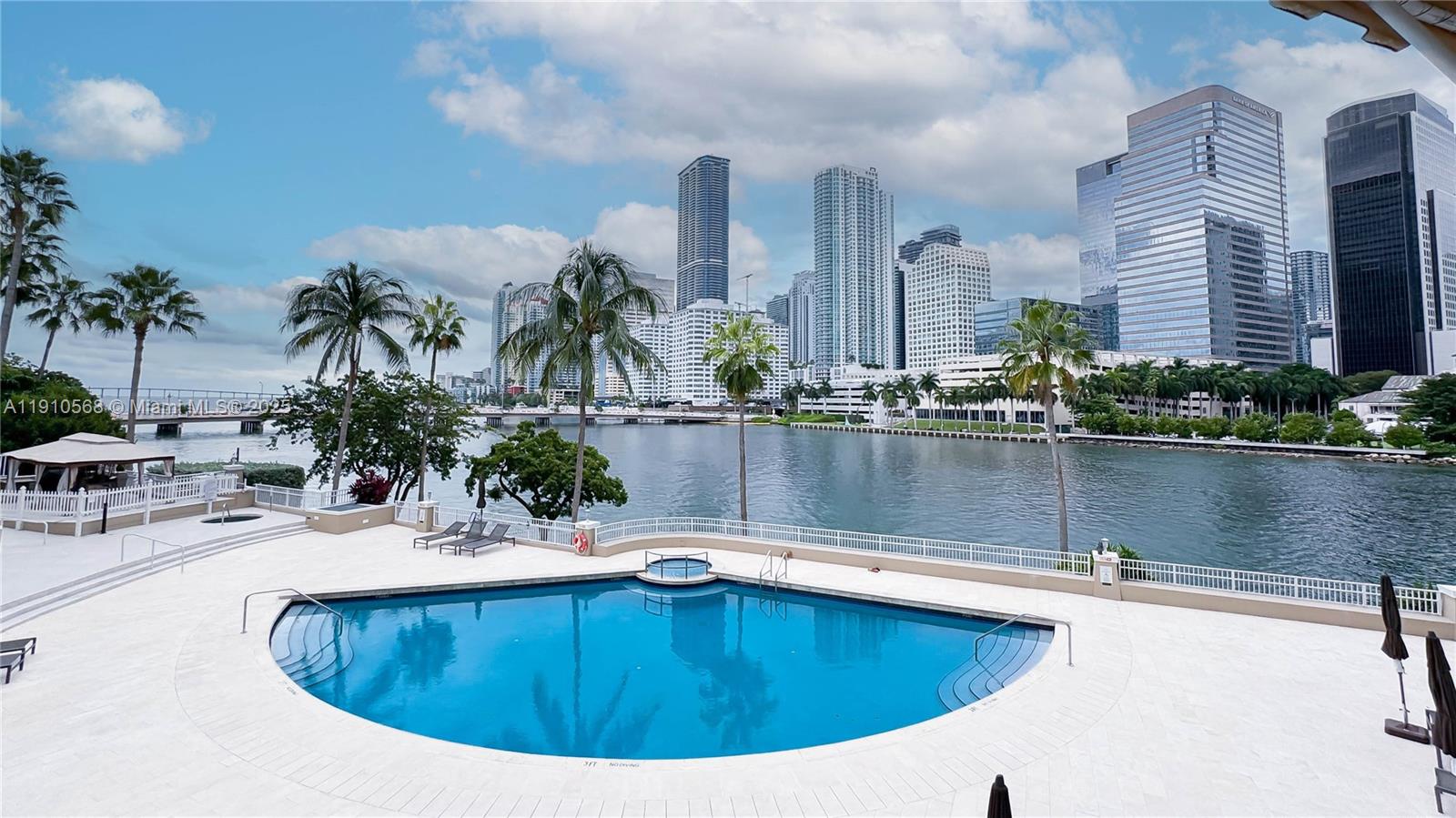 701 Brickell Key Blvd #1912 Miami, FL 33131