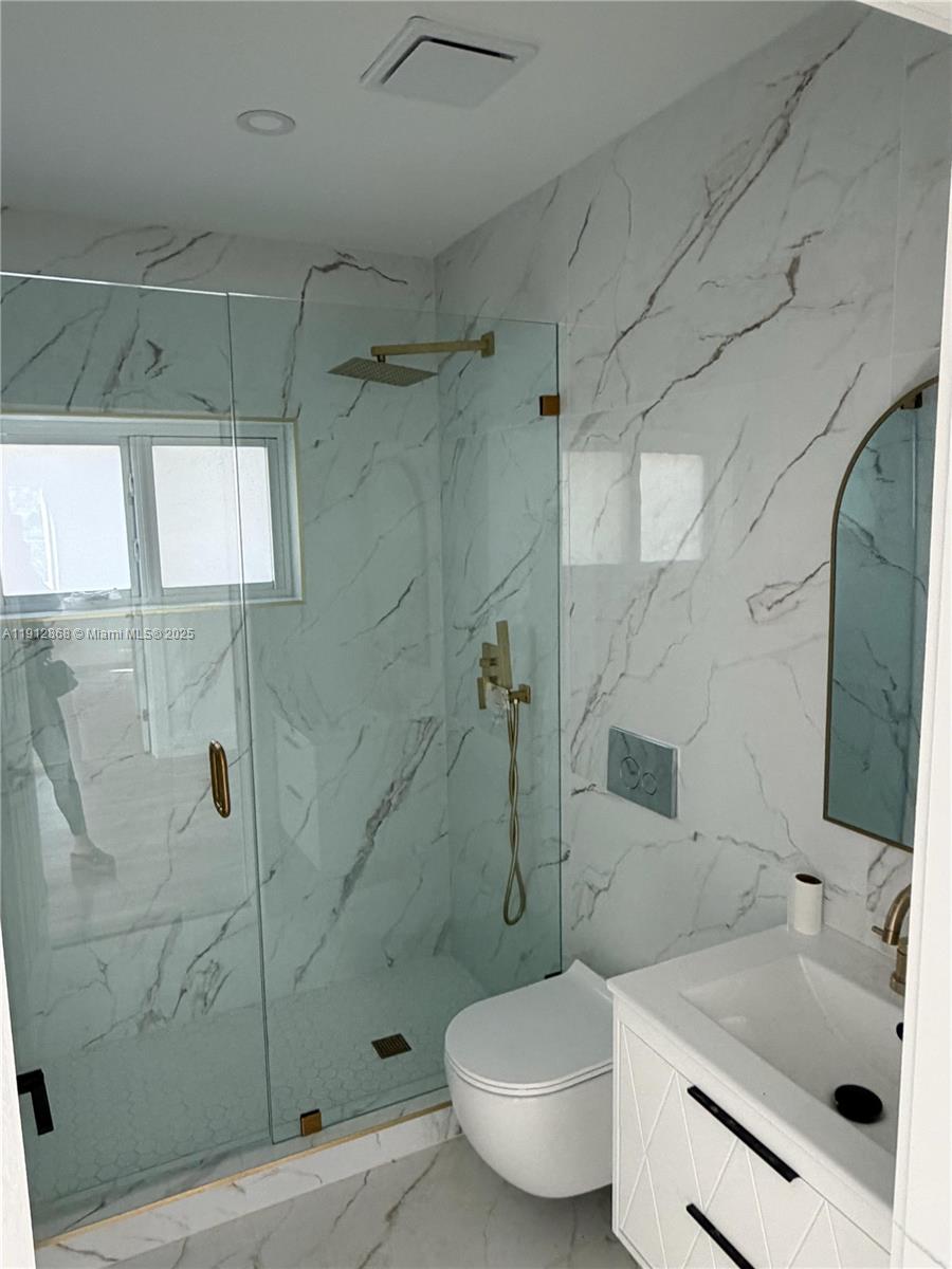 1936 Normandy Dr #10 Miami Beach, FL 33141