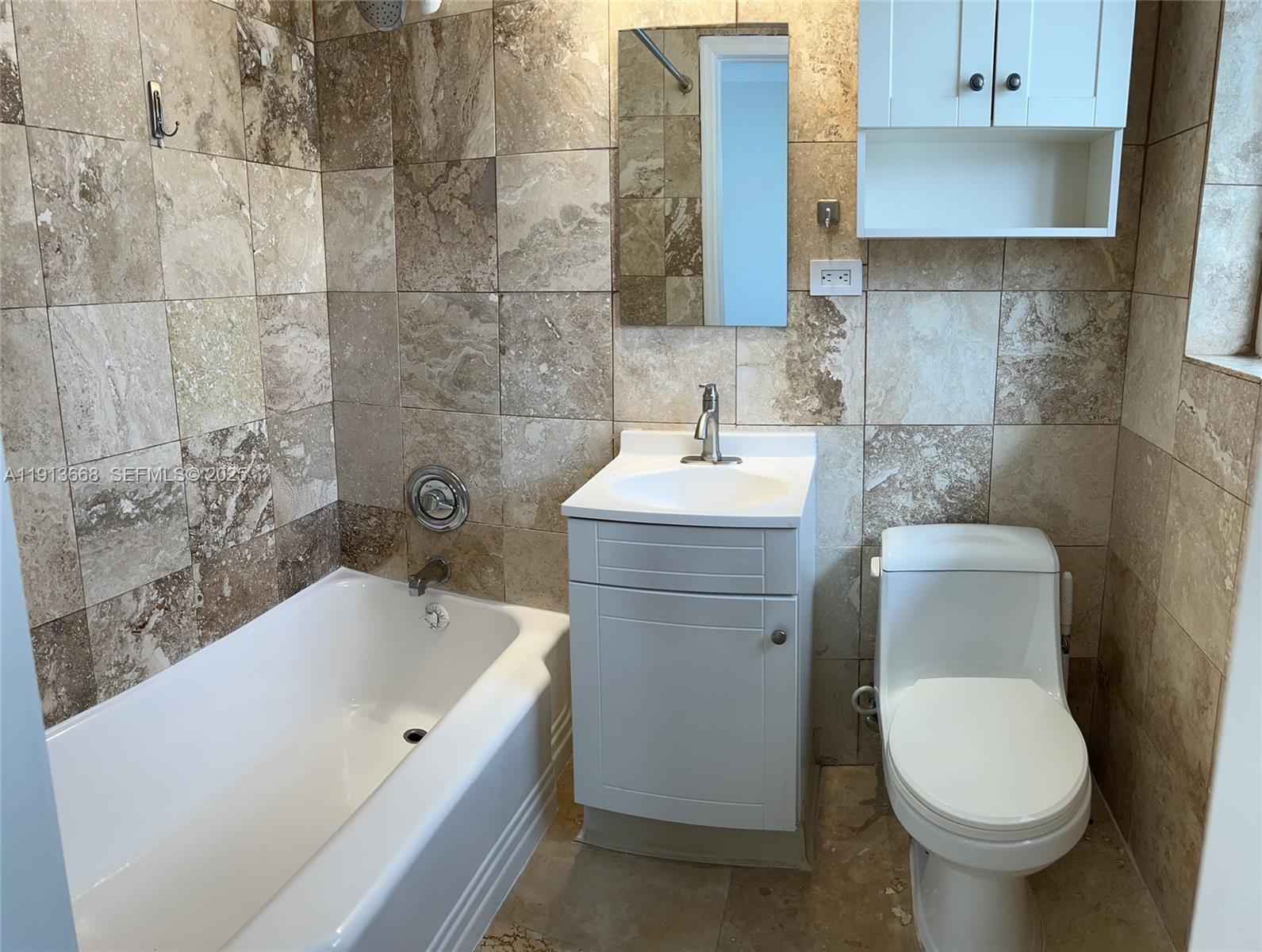 1990 Bay Dr #17 Miami Beach, FL 33141