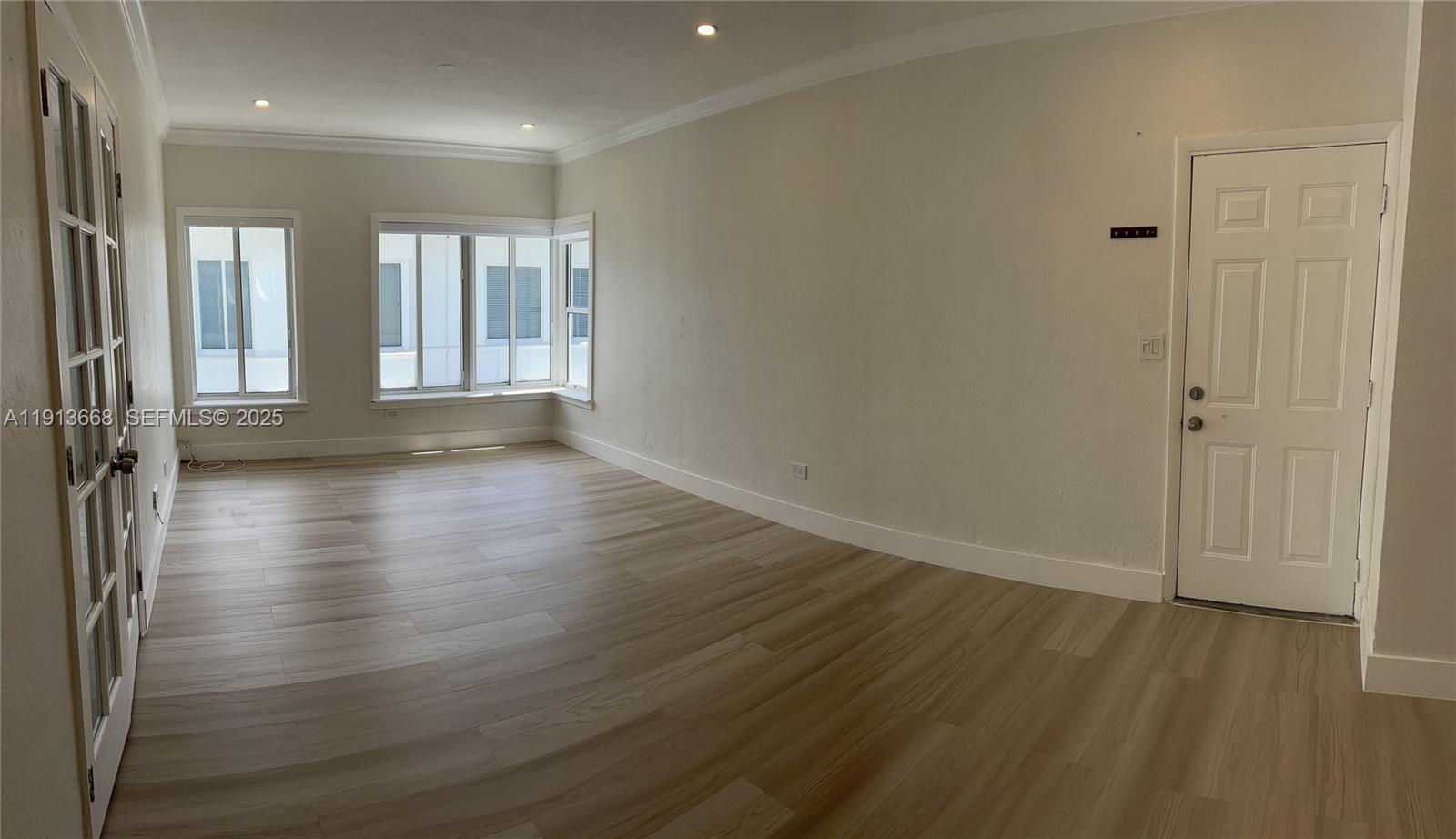 1990 Bay Dr #17 Miami Beach, FL 33141