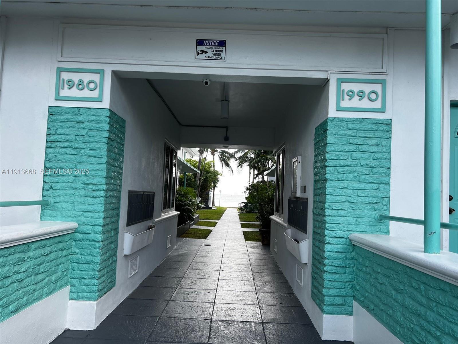 1990 Bay Dr #17 Miami Beach, FL 33141