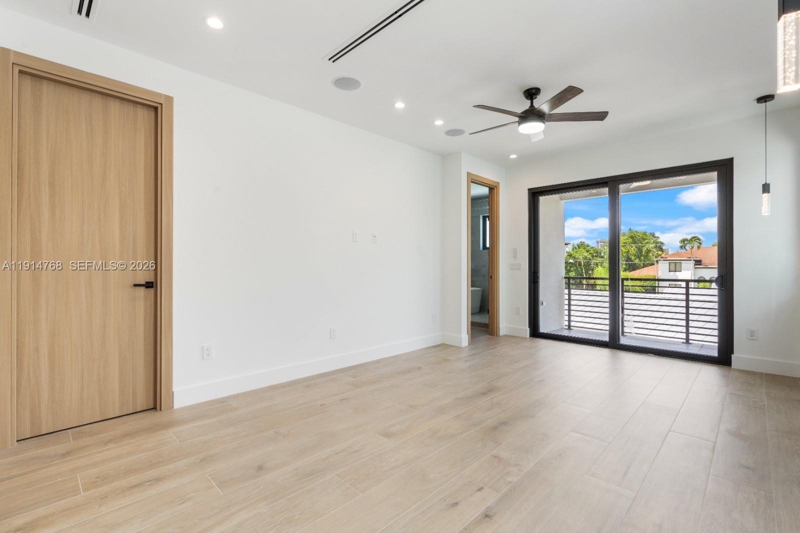 205 NE 17th Ave Fort Lauderdale, FL 33301