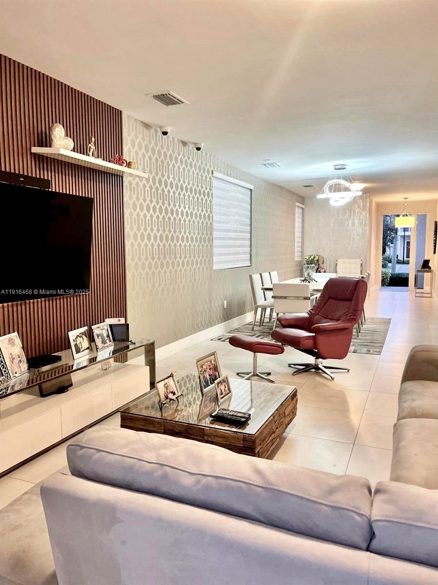 6846 NW 103rd Ave #6846 Doral, FL 33178