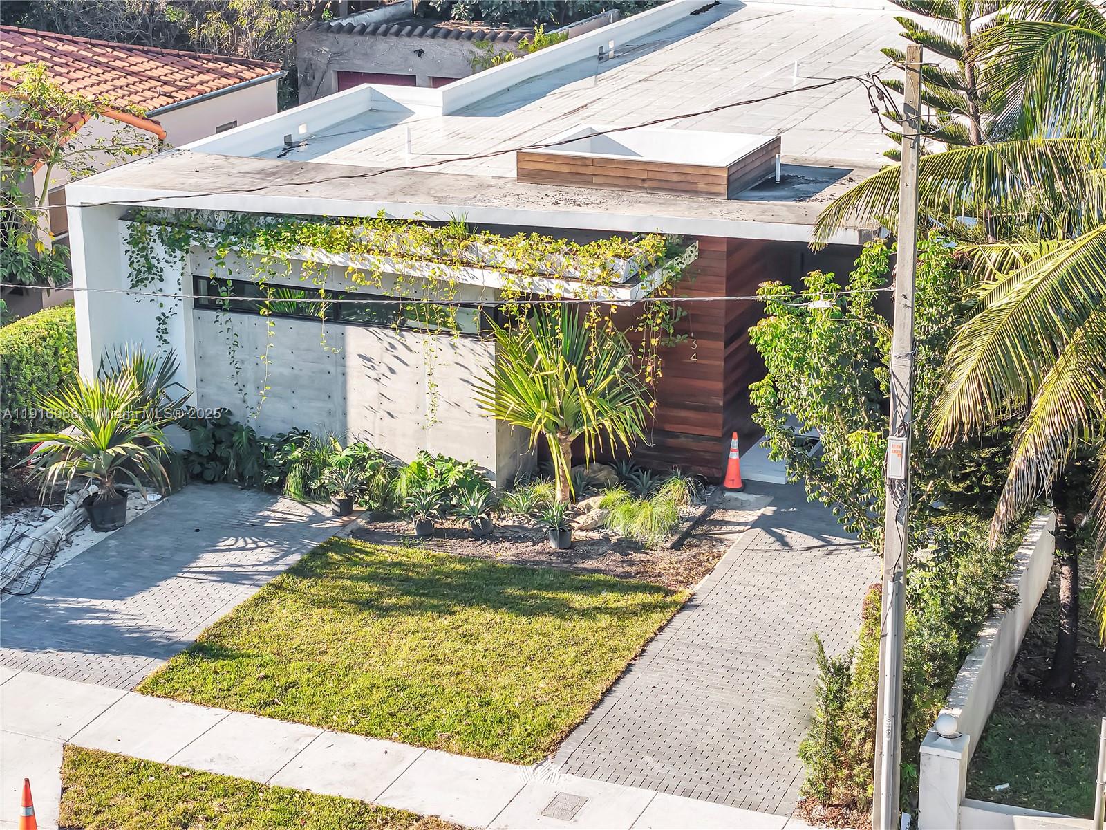 34 SW 26th Rd #N/A Miami, FL 33129