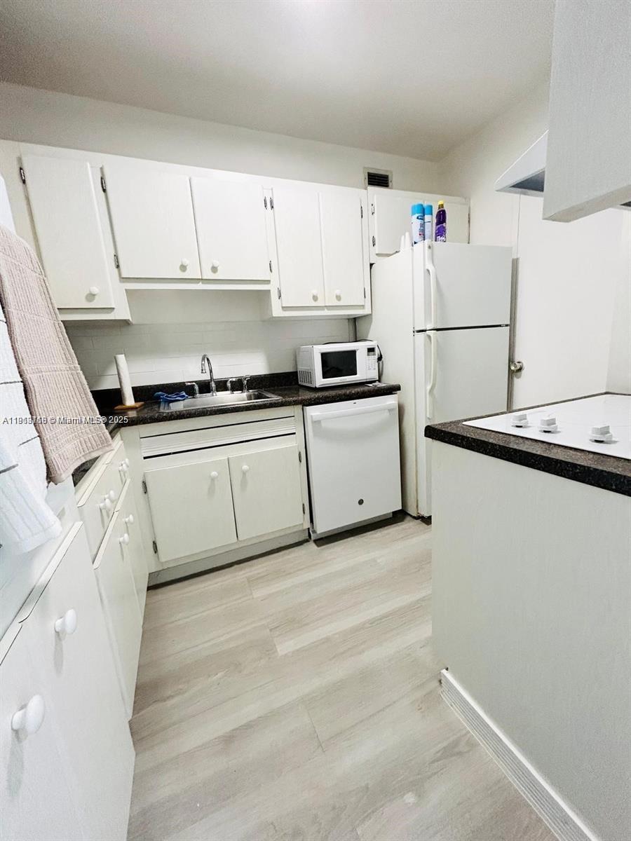 image The Decoplage Condo2