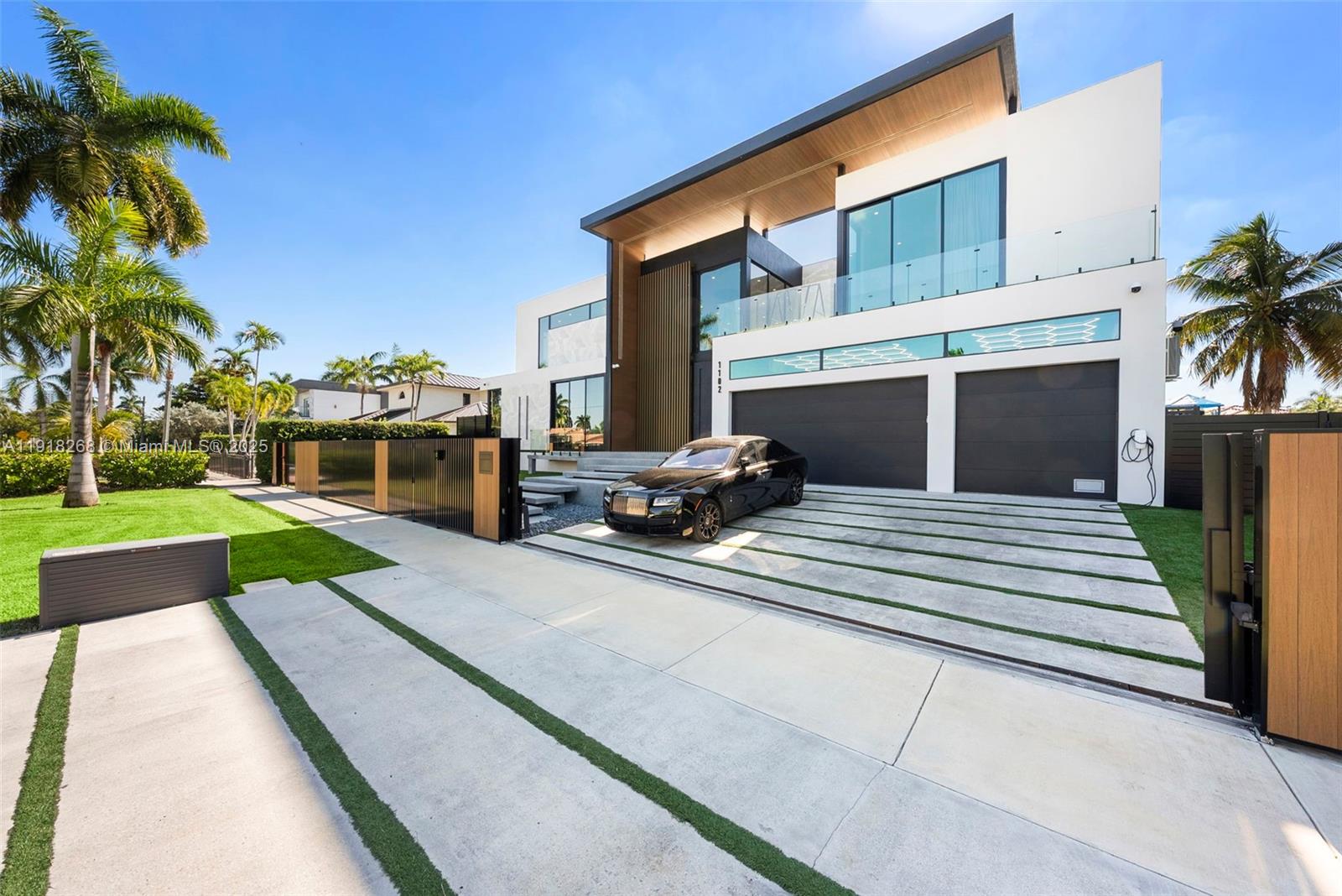 1102 Washington St Hollywood, FL 33019