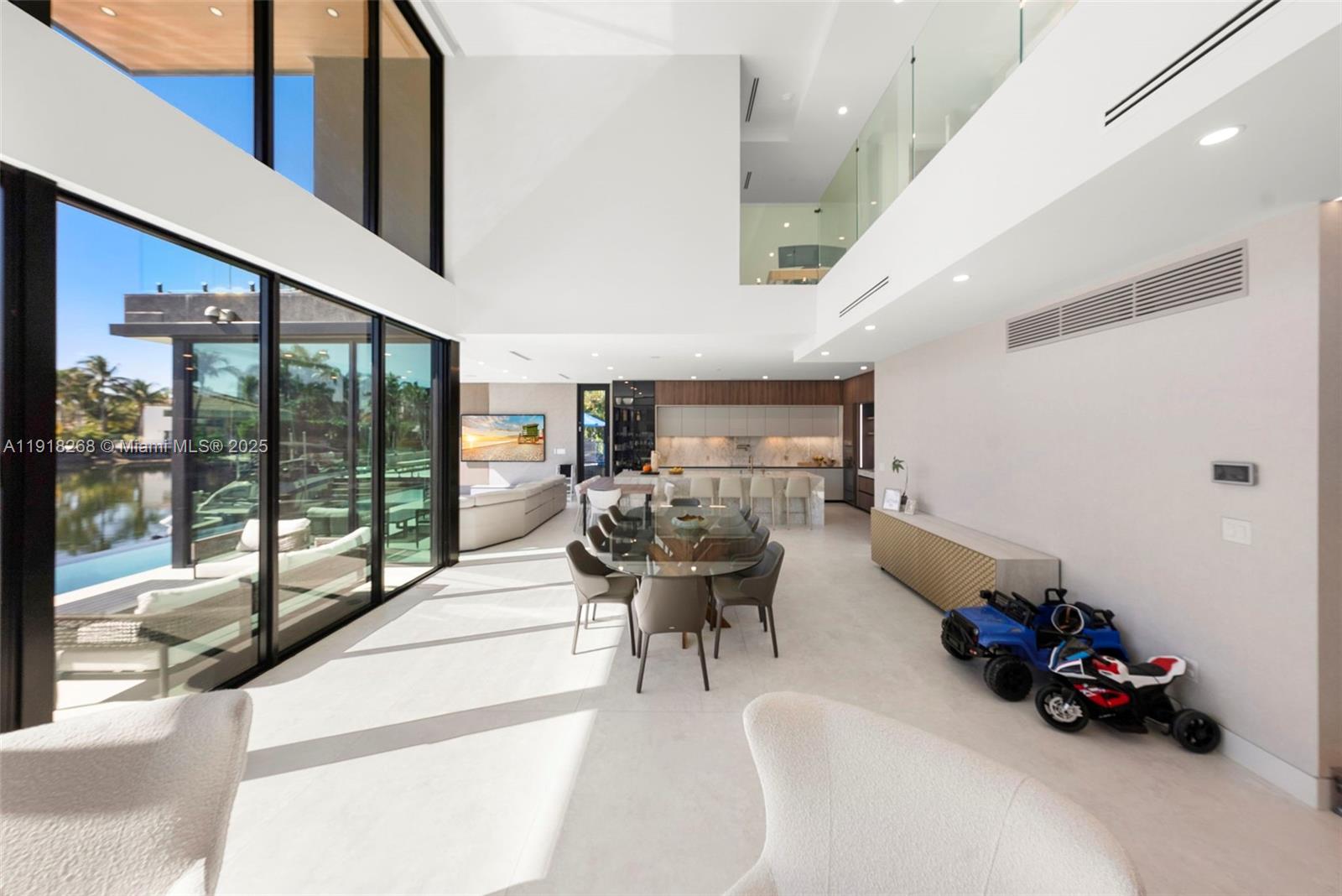 1102 Washington St Hollywood, FL 33019