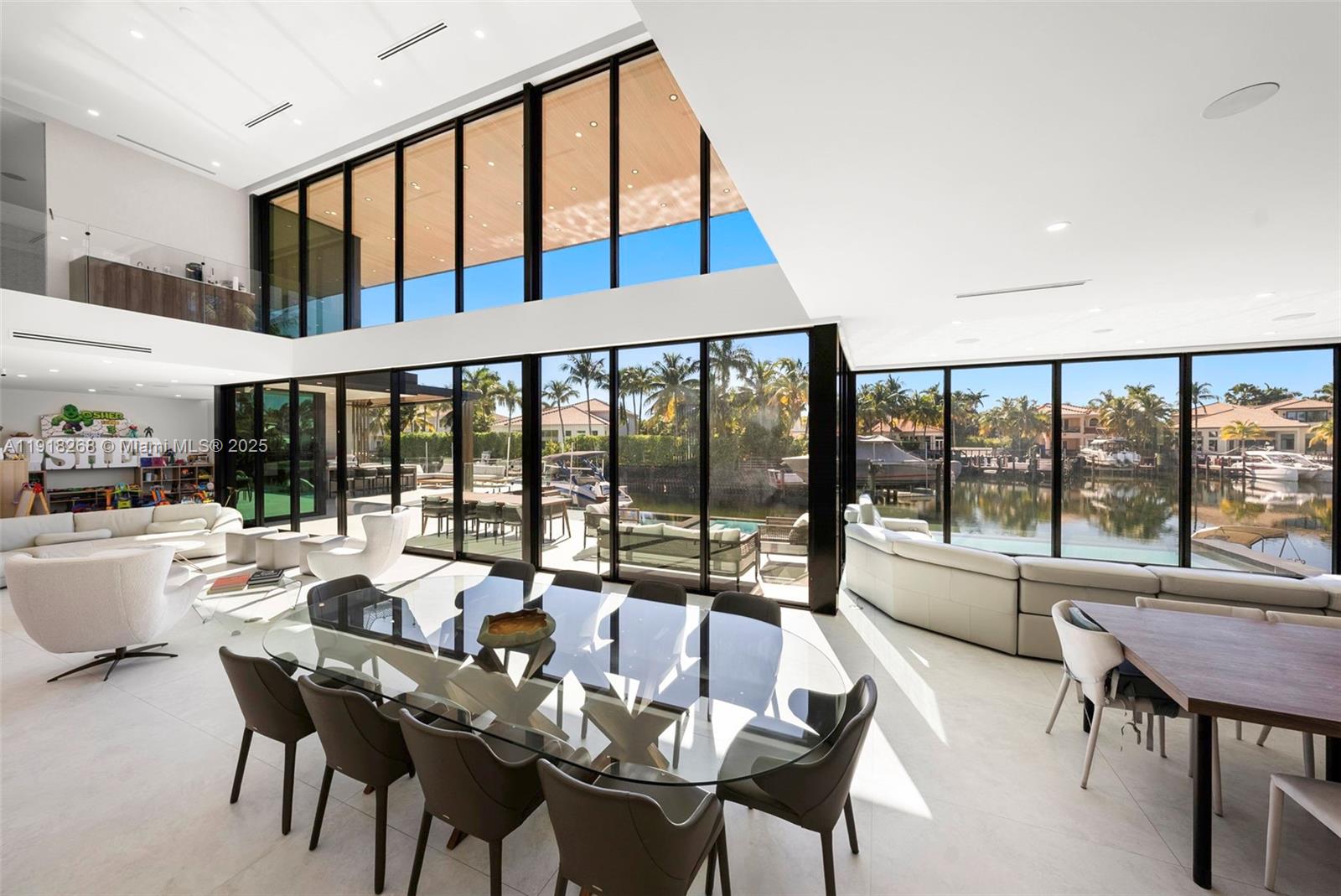 1102 Washington St Hollywood, FL 33019