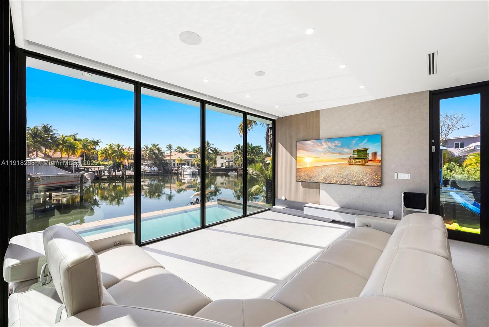 1102 Washington St Hollywood, FL 33019