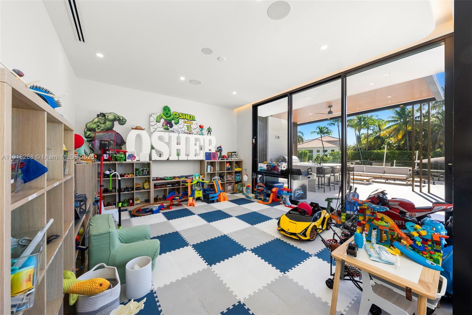 1102 Washington St Hollywood, FL 33019