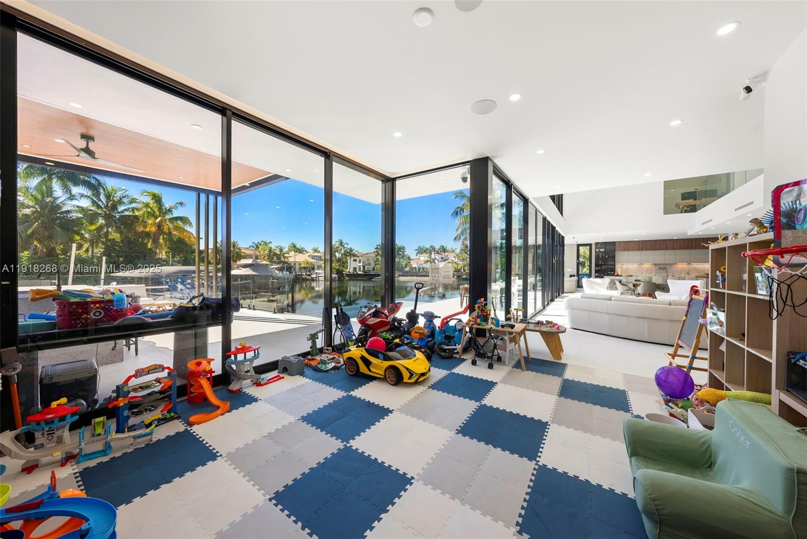 1102 Washington St Hollywood, FL 33019