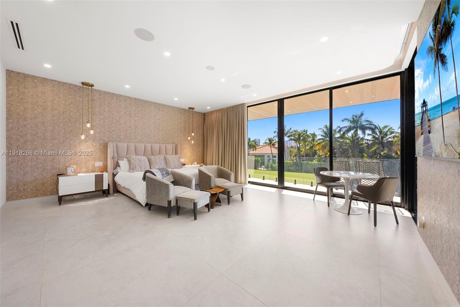 1102 Washington St Hollywood, FL 33019