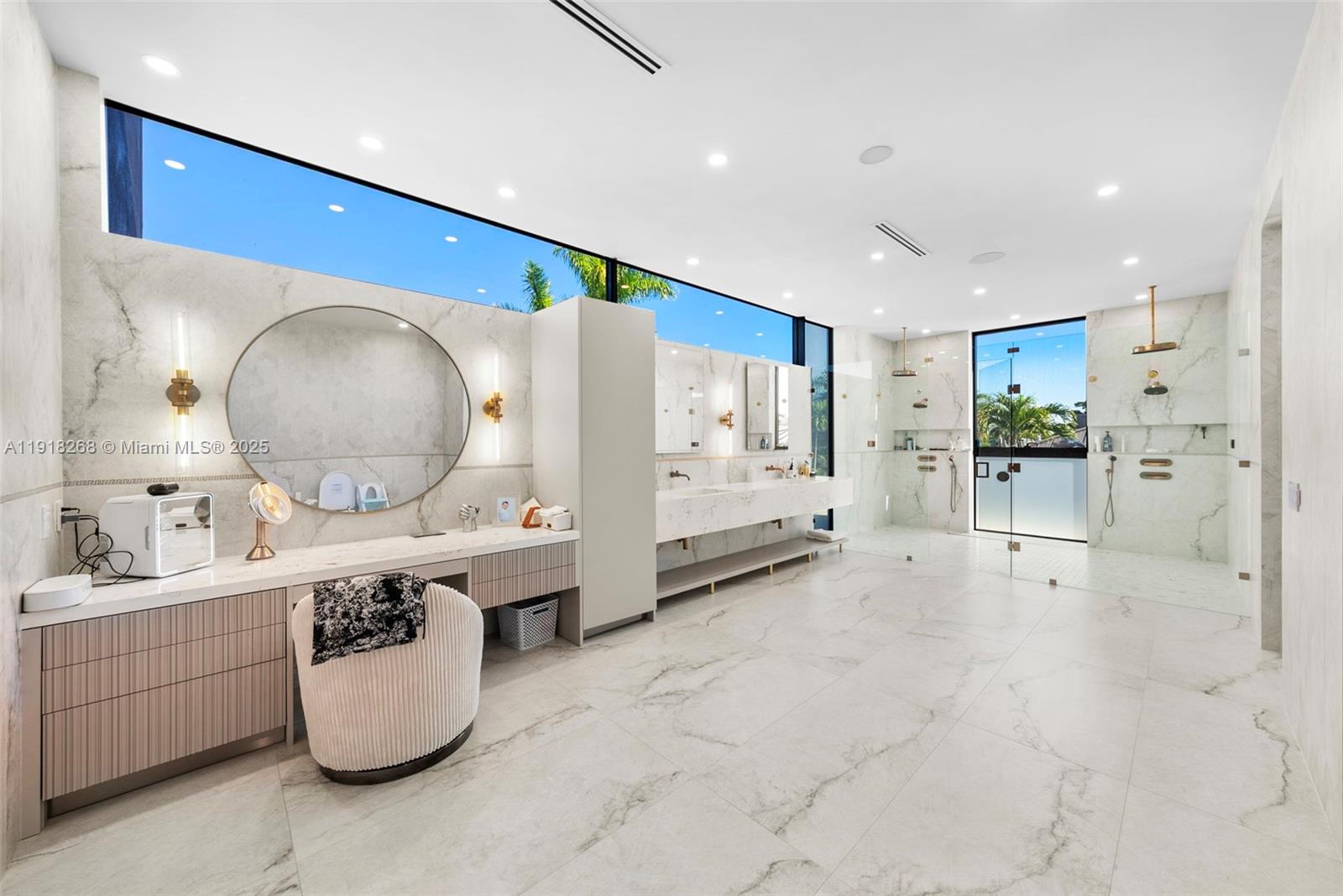 1102 Washington St Hollywood, FL 33019