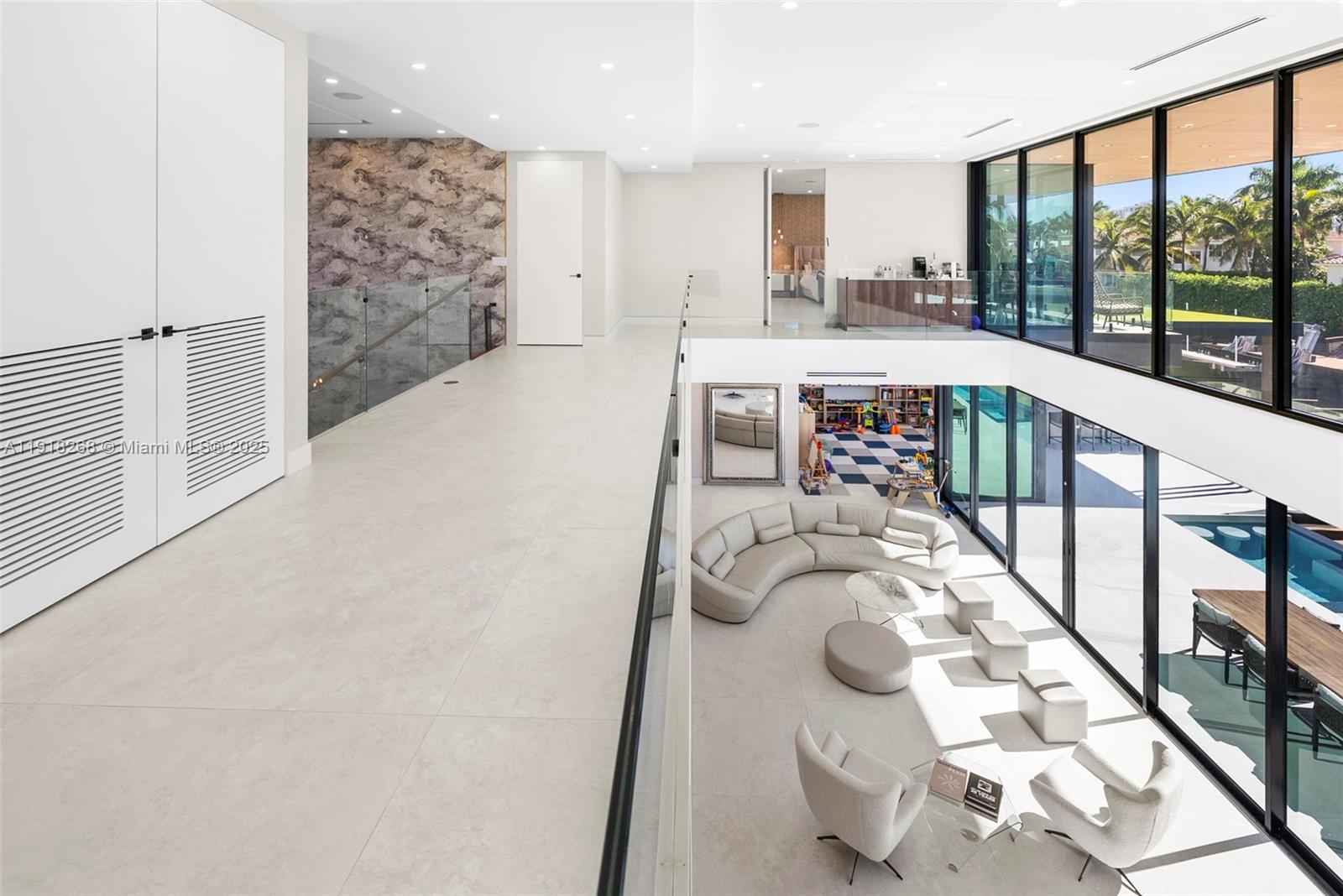 1102 Washington St Hollywood, FL 33019