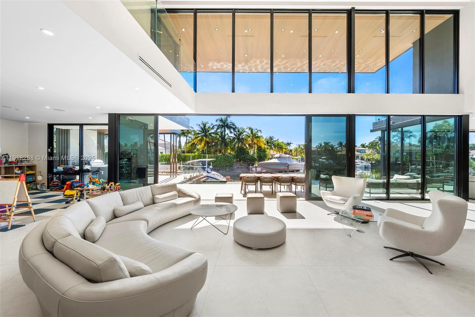 1102 Washington St Hollywood, FL 33019