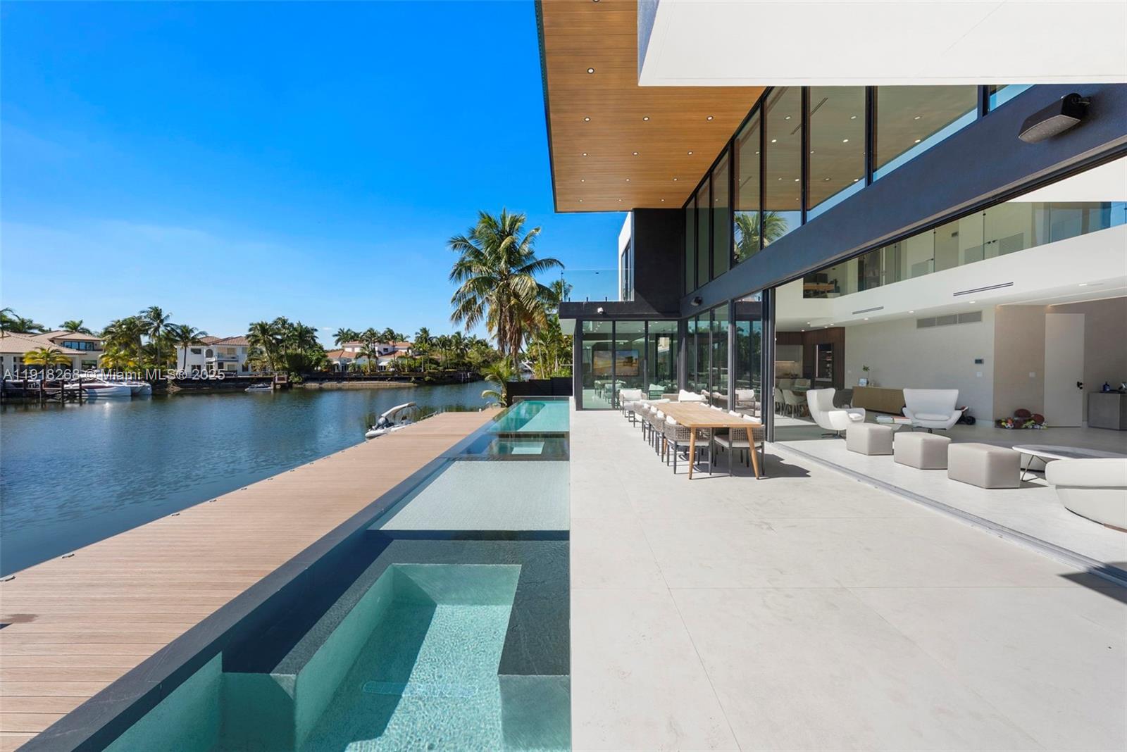 1102 Washington St Hollywood, FL 33019