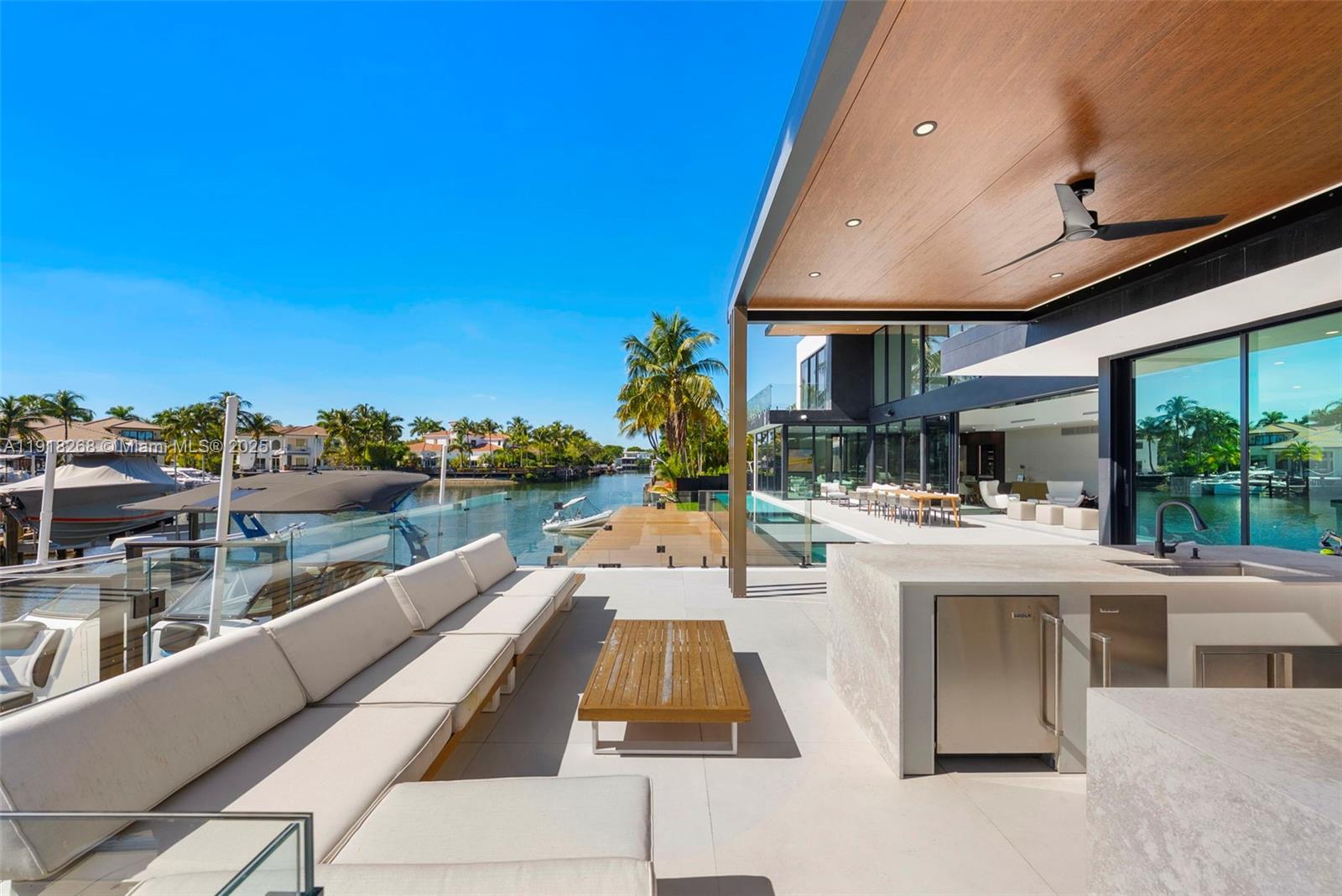 1102 Washington St Hollywood, FL 33019