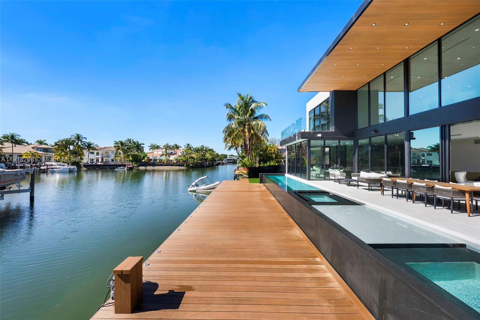 1102 Washington St Hollywood, FL 33019