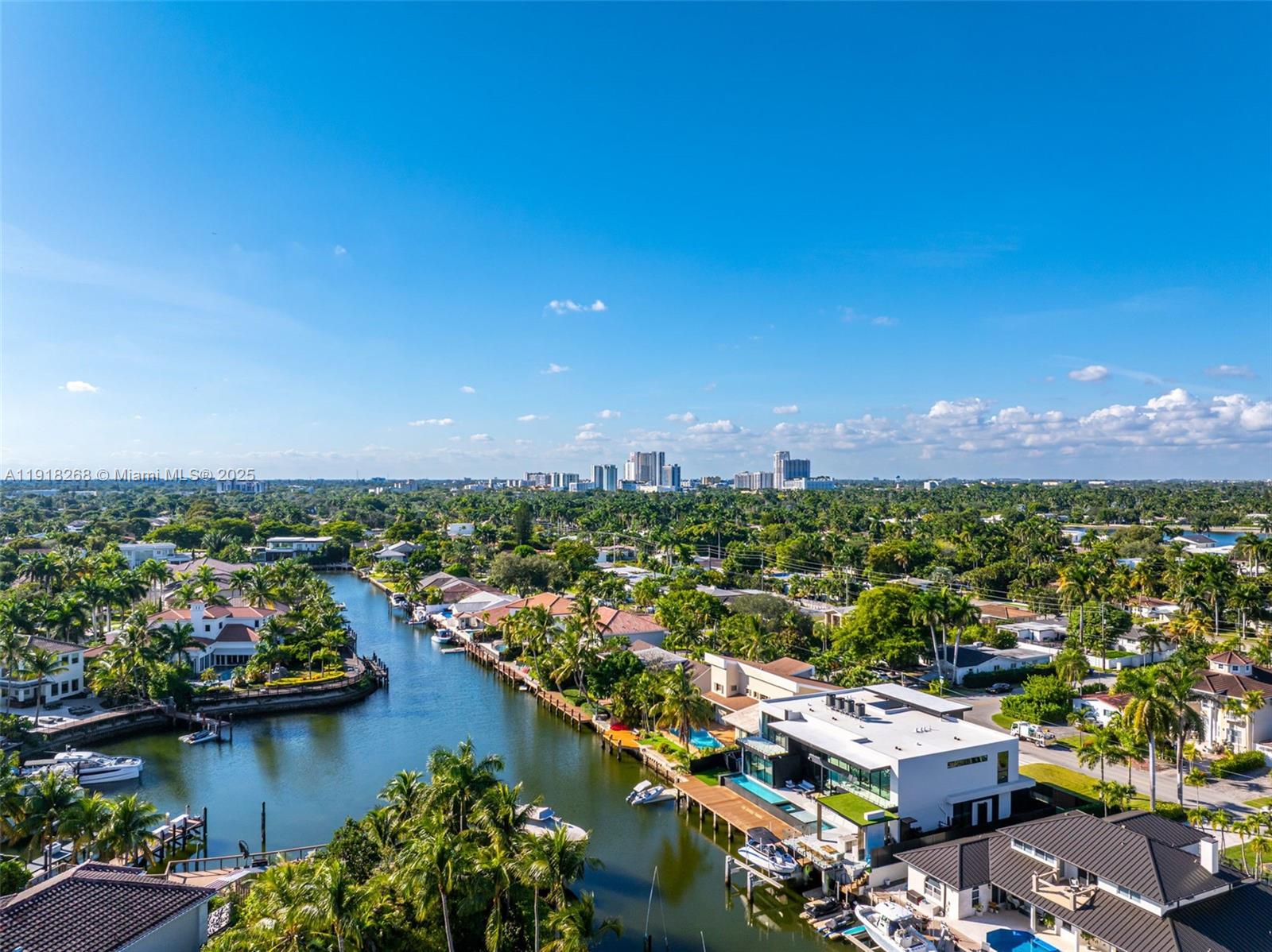 1102 Washington St Hollywood, FL 33019