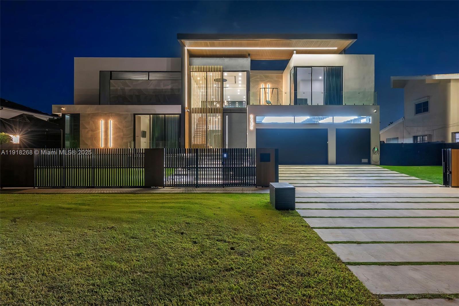 1102 Washington St Hollywood, FL 33019